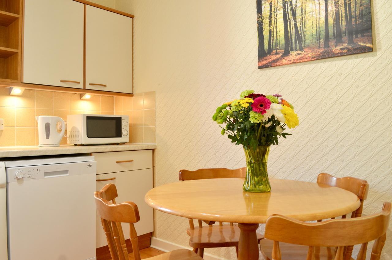 Crags View Apartment On The Royal Mile エディンバラ エクステリア 写真